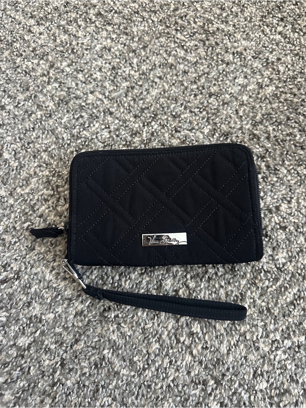 Vera Bradley Black Quilted Zip-Around Wristlet Card Holder